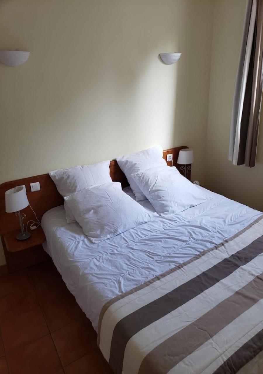 Resid'Azur Appartement T2-Pmr- Piscine Privee サン・ジャン·ド・モン エクステリア 写真